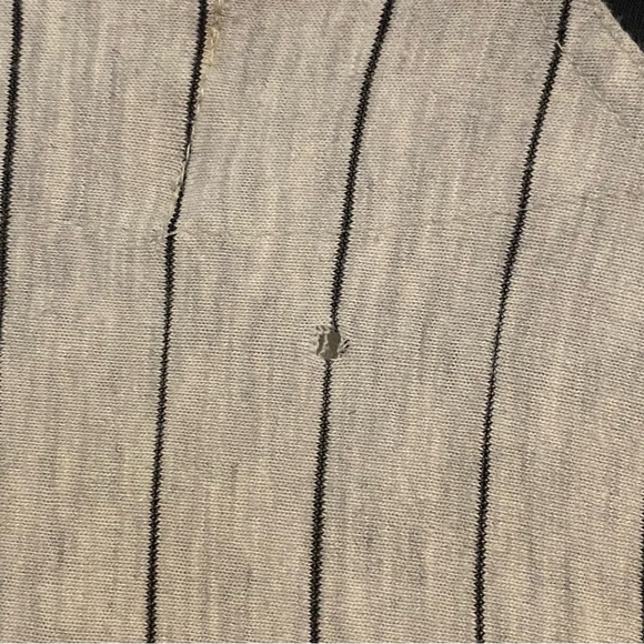 Vintage 1994 Toronto Raptors Jersey - Picture 5 of 9